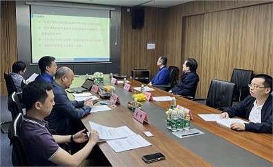 湖南省政協(xié)副主席、工商聯(lián)主席張健一行蒞臨進(jìn)芯電子指導(dǎo)工作